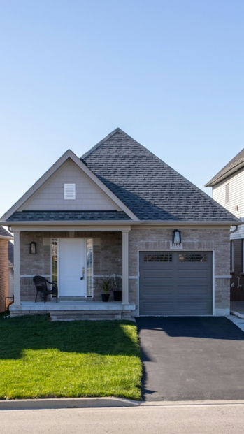 gray-and-white-concrete-house.jpg gray and white concrete house